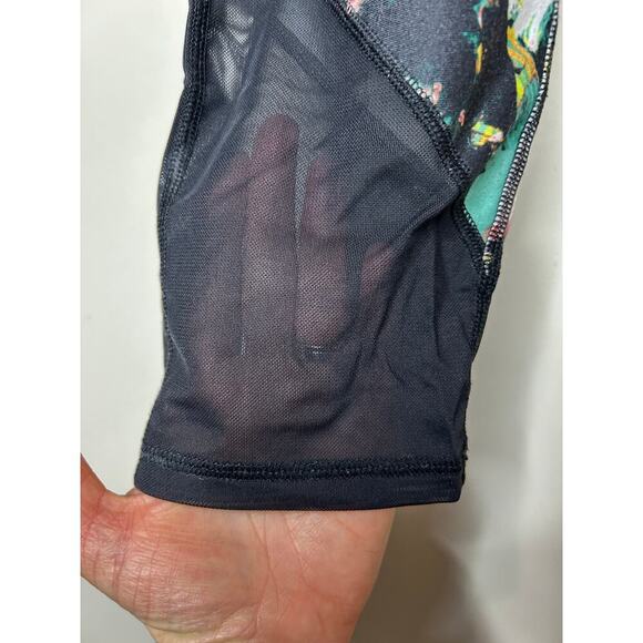 Fabletics Cropped Leggings Size S Capri - Picture 5 of 8